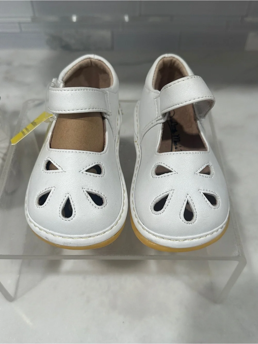 Little Mae’s Boutique Mary Jane White Flower Toddler Size 6 | 100% Leather | NWT